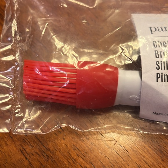 Pampered Chef Silicone Basting Brush w hook Red 12 inNew in Original packaging - Picture 3 of 5